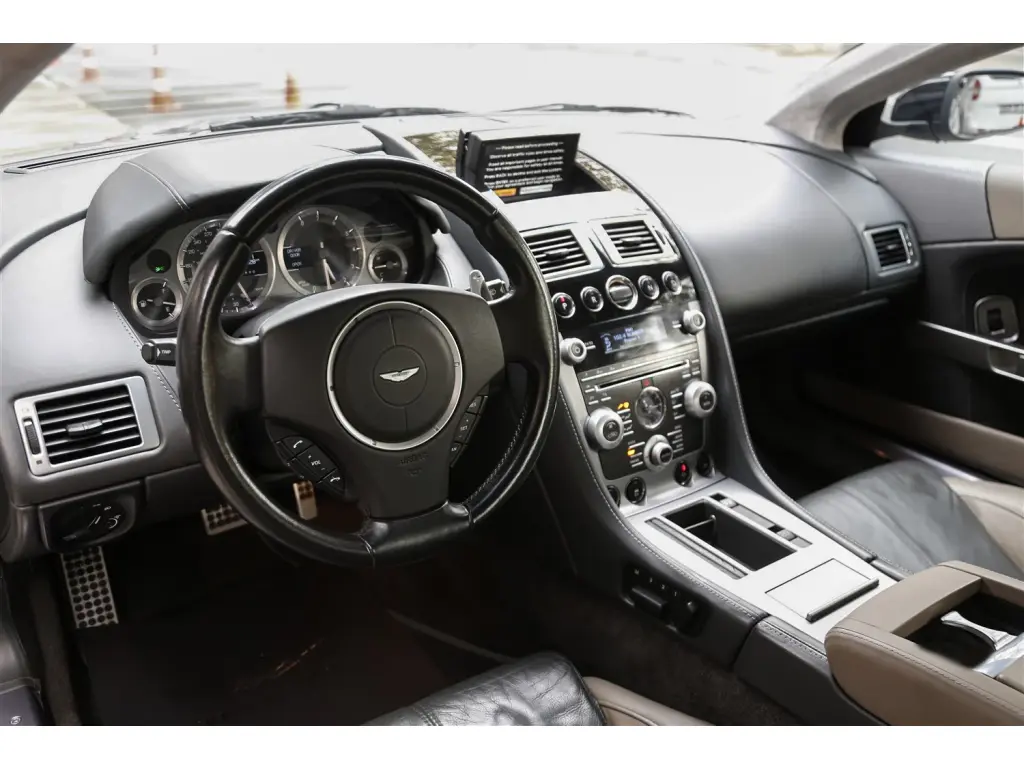 2009 DB9 Coupe thumbnail vehicle image 2