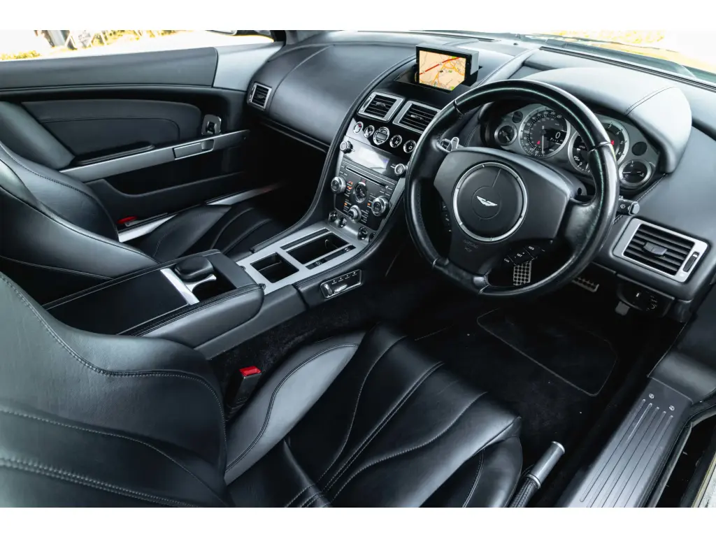 2015 DB9 Coupe thumbnail vehicle image 2