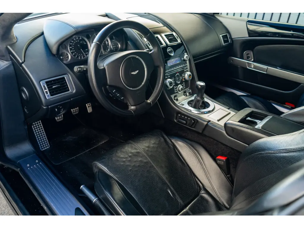 2009 DB9 Volante thumbnail vehicle image 2