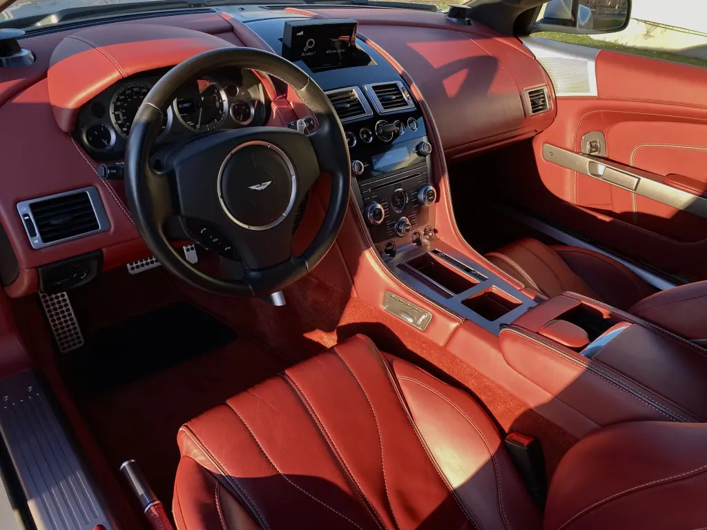 2013 DB9 Volante thumbnail vehicle image 2