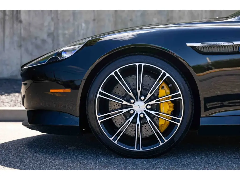 2013 DB9 Volante thumbnail vehicle image 3