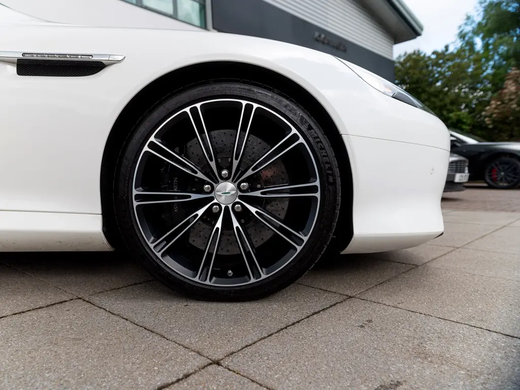 2014 DB9 Volante thumbnail vehicle image 3