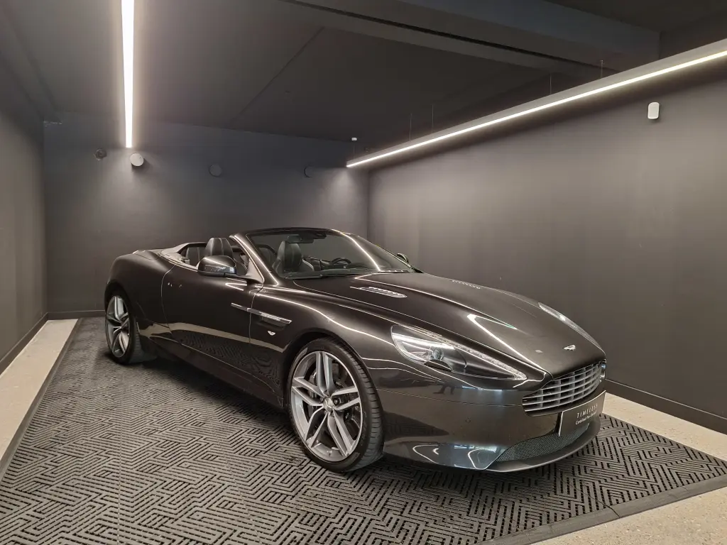 2015 DB9 Volante main vehicle image