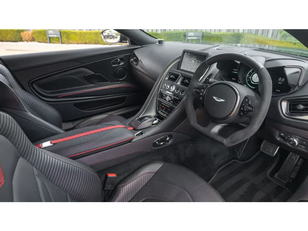 2023 DBS 770 Ultimate Coupe thumbnail vehicle image 2
