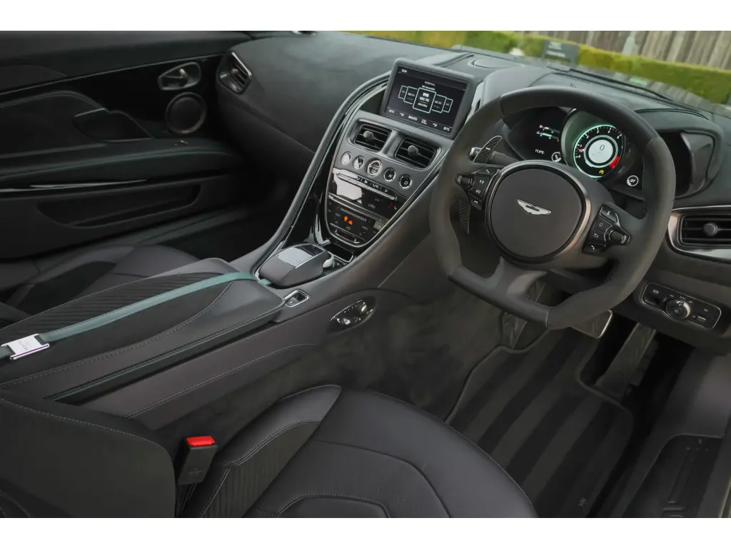 2023 DBS 770 Ultimate Coupe thumbnail vehicle image 2