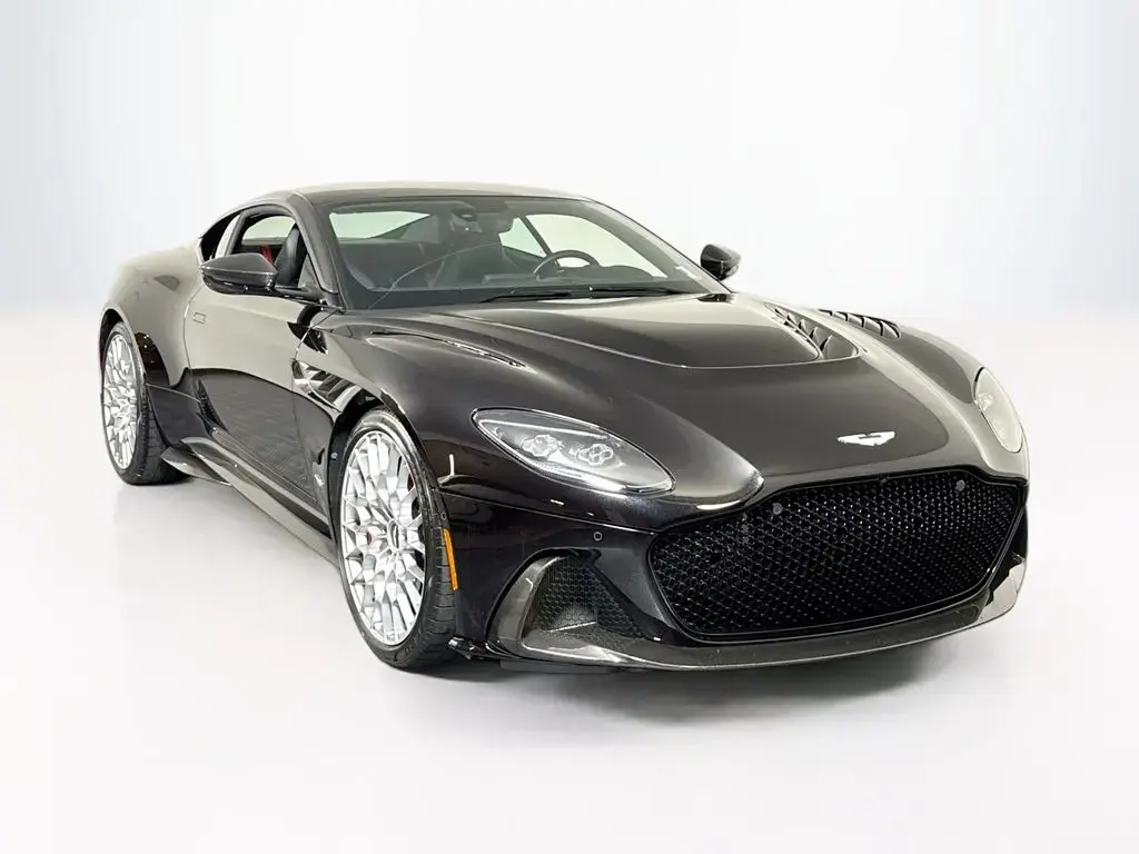 2023 DBS 770 Ultimate Coupe main vehicle image