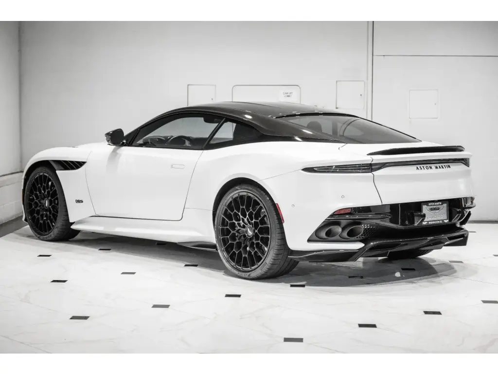 2023 DBS 770 Ultimate Coupe thumbnail vehicle image 1