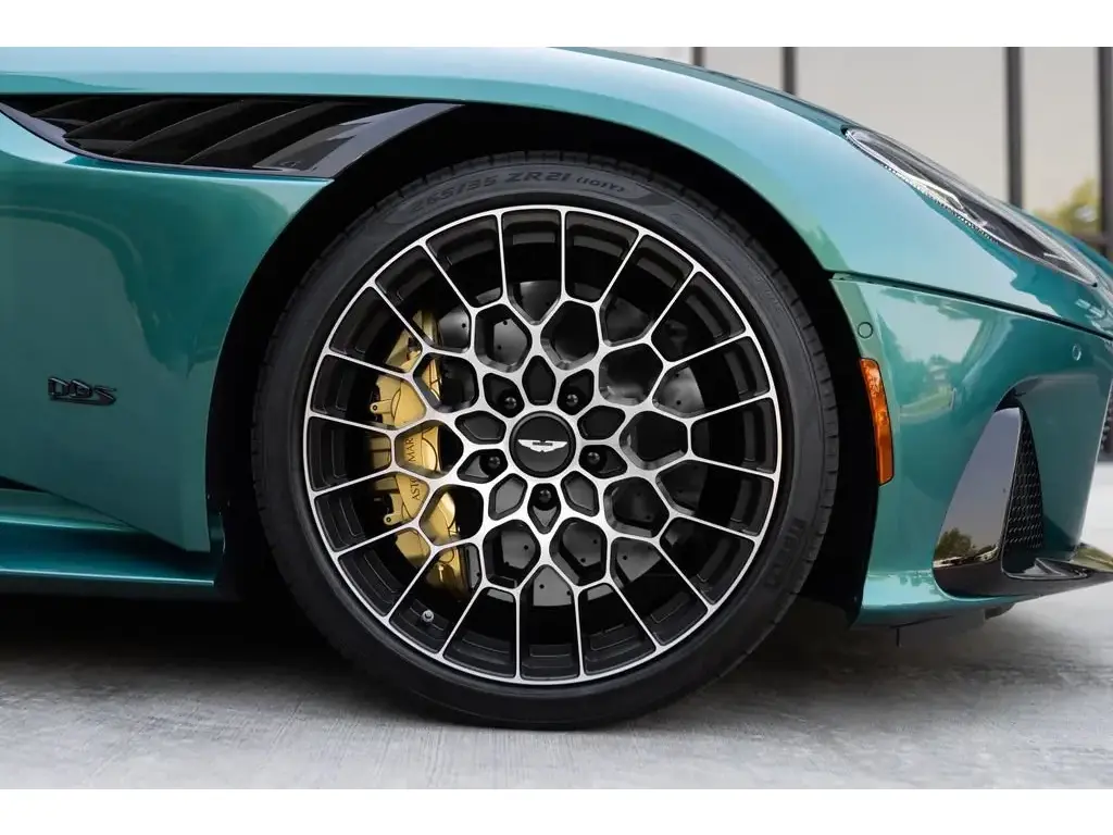 2023 DBS 770 Ultimate Volante thumbnail vehicle image 3