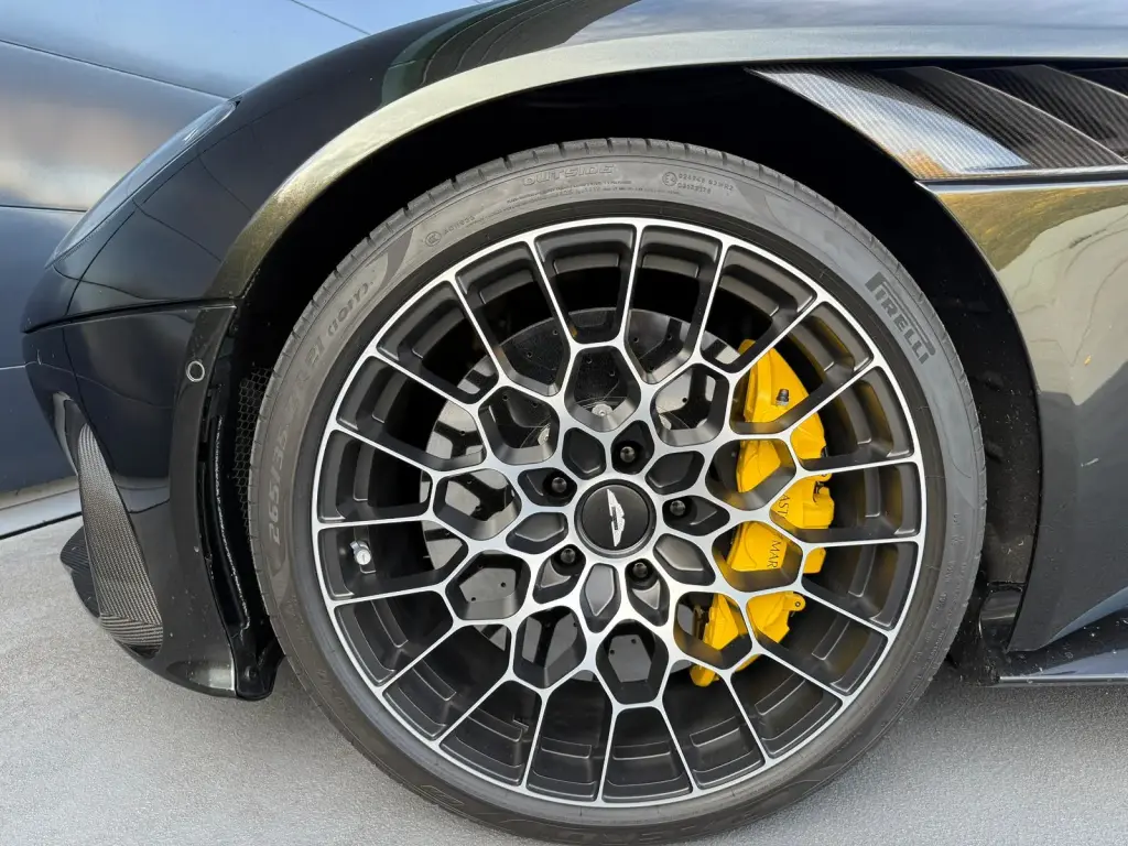 2023 DBS 770 Ultimate Volante thumbnail vehicle image 3