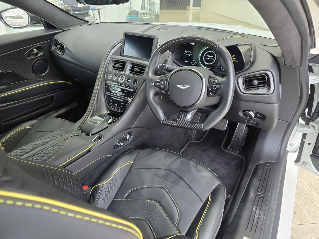 2019 DBS Superleggera Coupe thumbnail vehicle image 2
