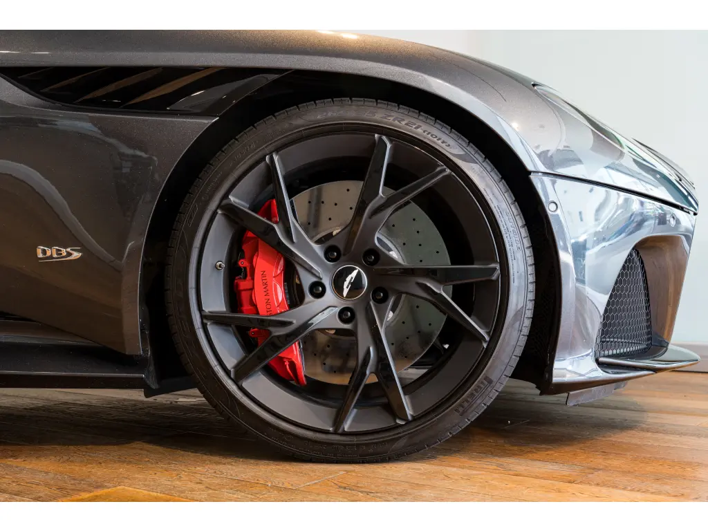 最終お値下げ・マストンマーチン アストンマーティン中古 | 2019 DBS Superleggera Coupe、Aston
