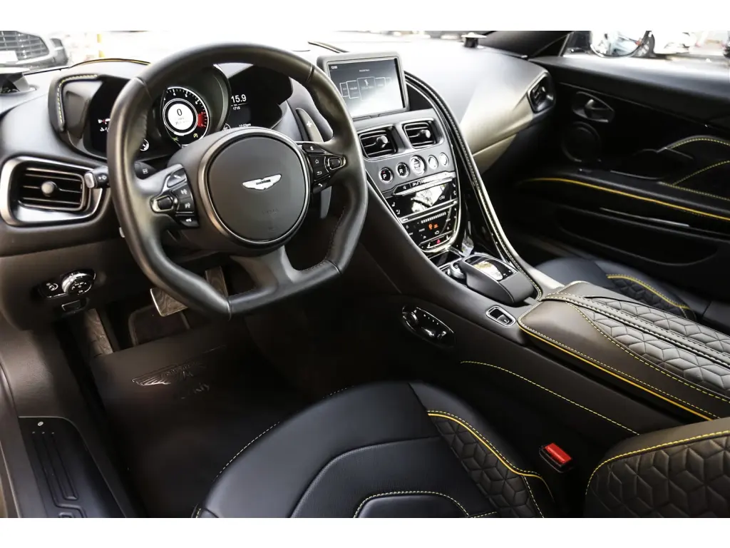 2019 DBS Superleggera Coupe thumbnail vehicle image 2