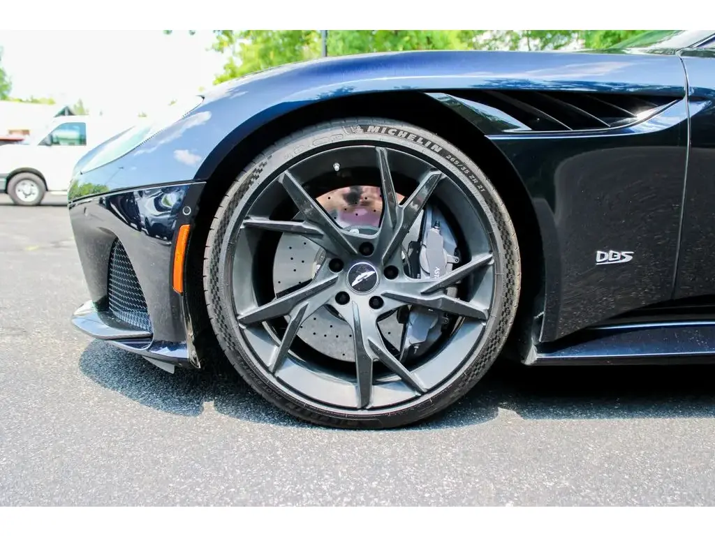 2019 DBS Superleggera Coupe thumbnail vehicle image 3