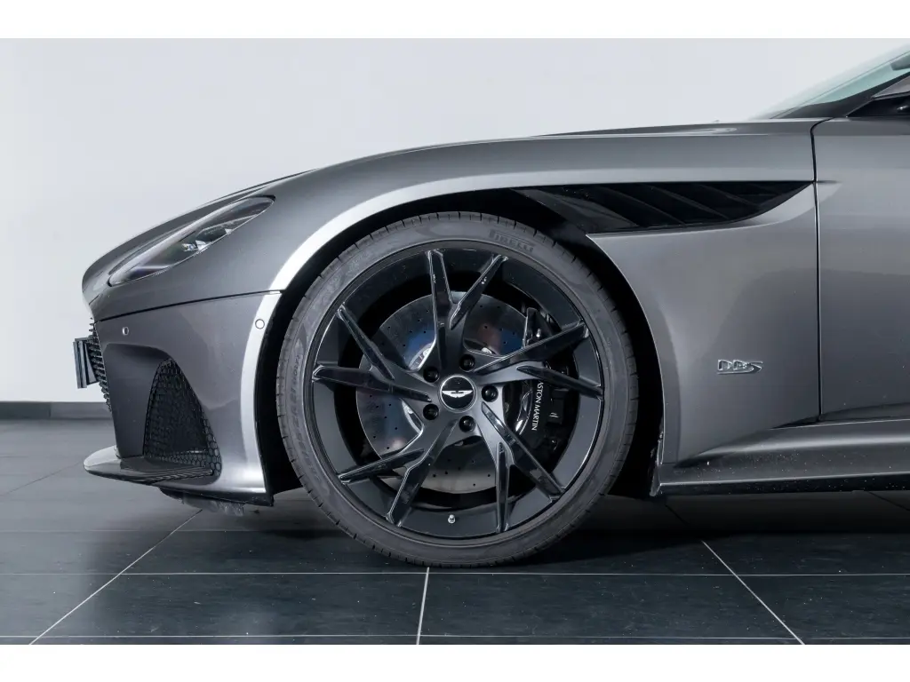 2019 DBS Superleggera Coupe thumbnail vehicle image 3