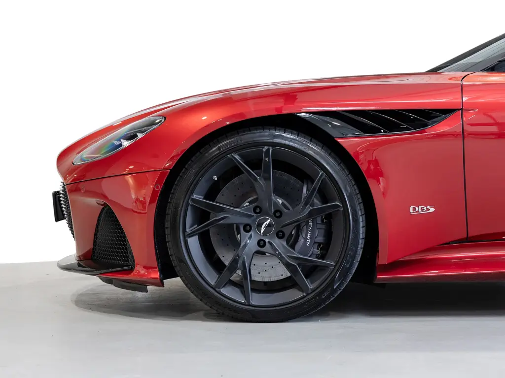 2019 DBS Superleggera Coupe thumbnail vehicle image 3