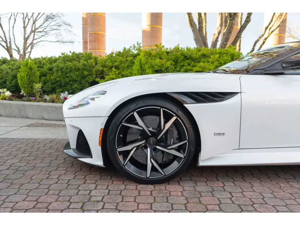 2019 DBS Superleggera Coupe thumbnail vehicle image 3