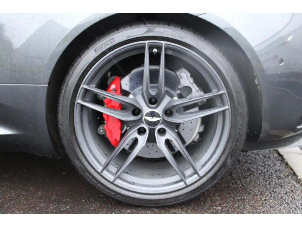 2020 DBS Superleggera Coupe thumbnail vehicle image 3
