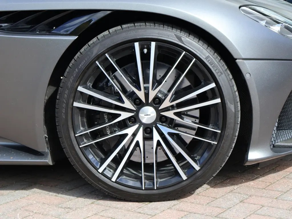 2020 DBS Superleggera Coupe thumbnail vehicle image 3