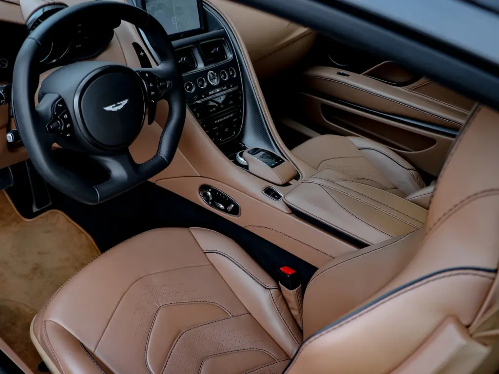 2020 DBS Superleggera Coupe thumbnail vehicle image 2