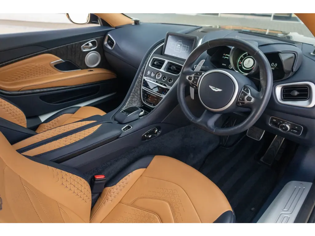 2021 DBS Superleggera Coupe thumbnail vehicle image 2