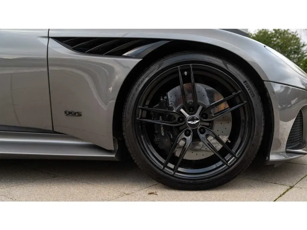 2021 DBS Superleggera Coupe thumbnail vehicle image 3