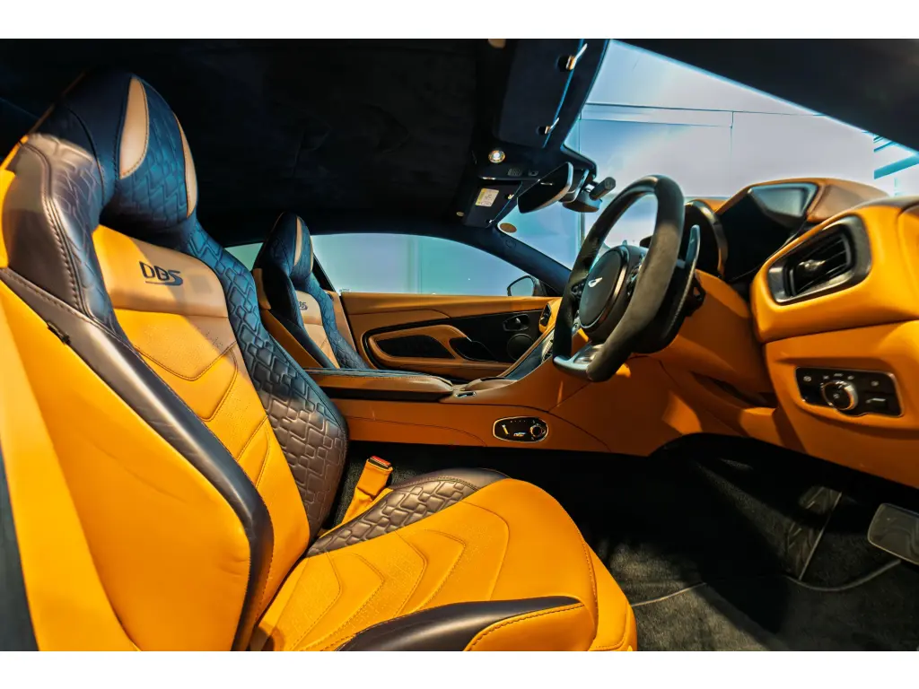 2021 DBS Superleggera Coupe thumbnail vehicle image 2