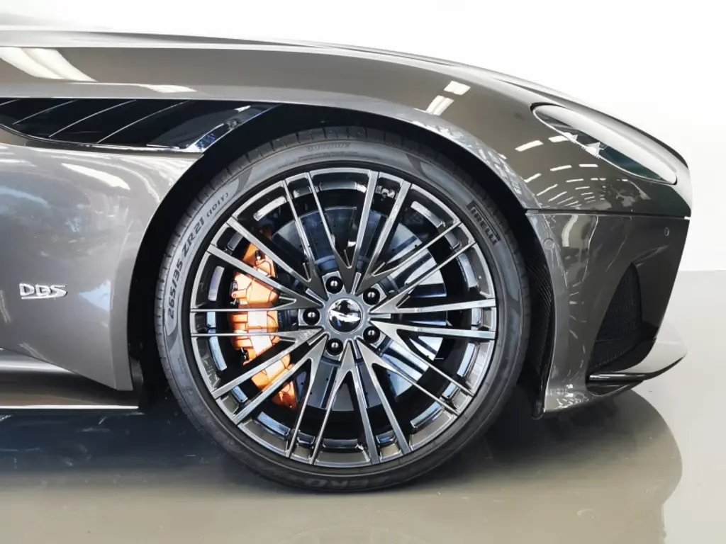 2021 DBS Superleggera Coupe thumbnail vehicle image 3