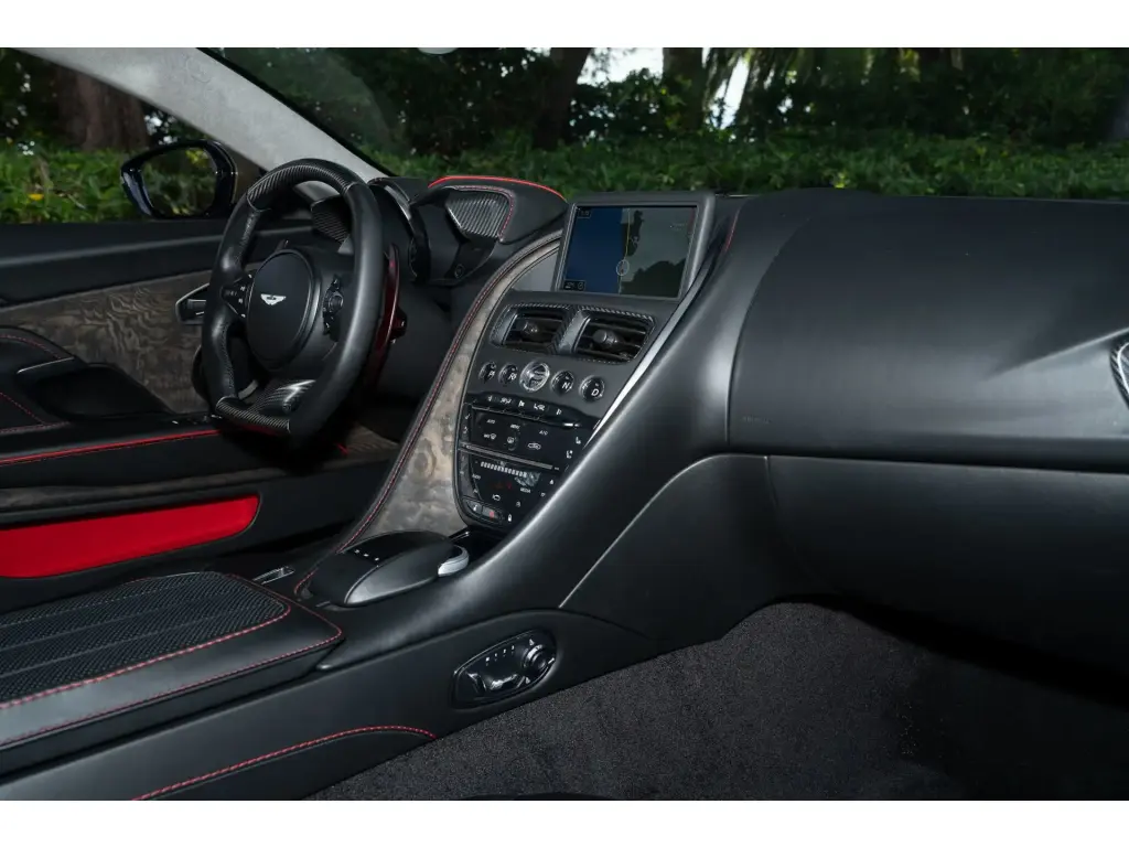 2020 DBS Superleggera OHMSS Edition Coupe thumbnail vehicle image 2