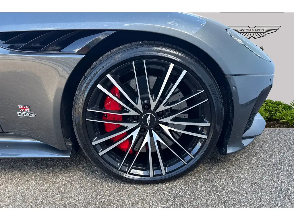 2020 DBS Superleggera Volante thumbnail vehicle image 3