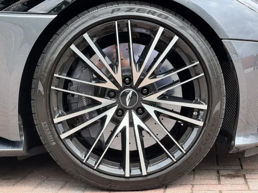 2020 DBS Superleggera Volante thumbnail vehicle image 3