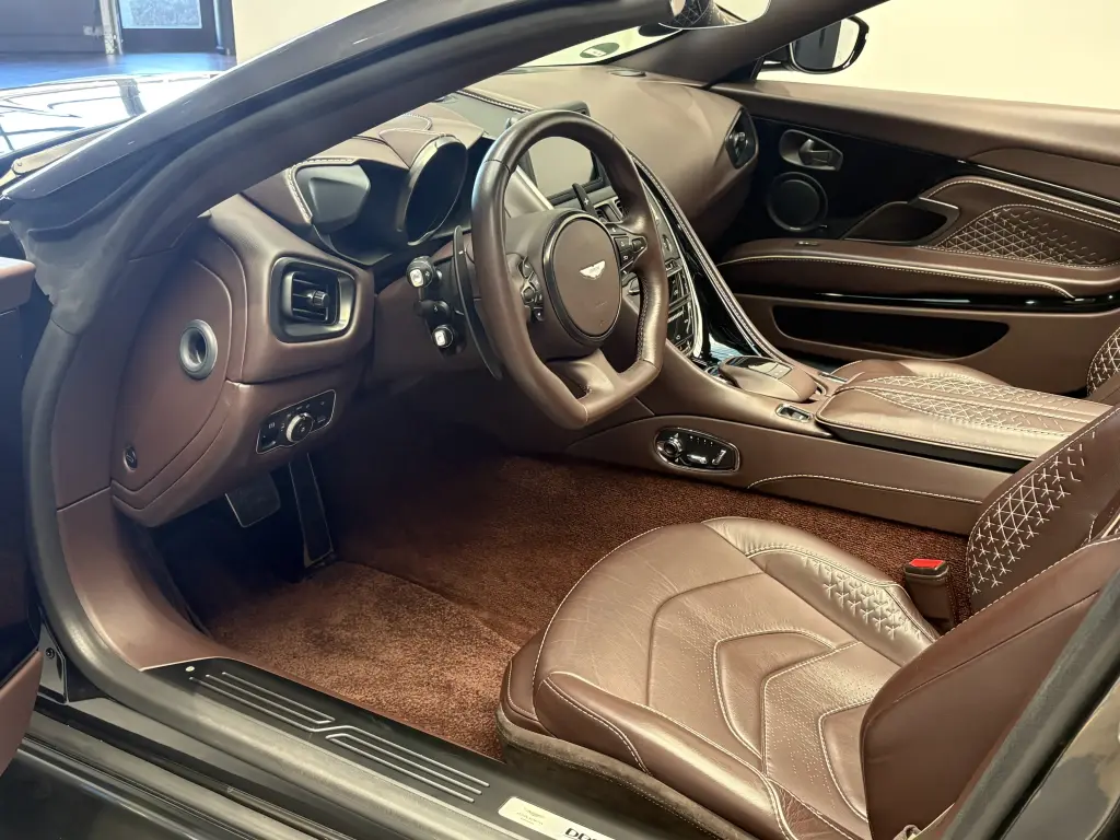 2020 DBS Superleggera Volante thumbnail vehicle image 2