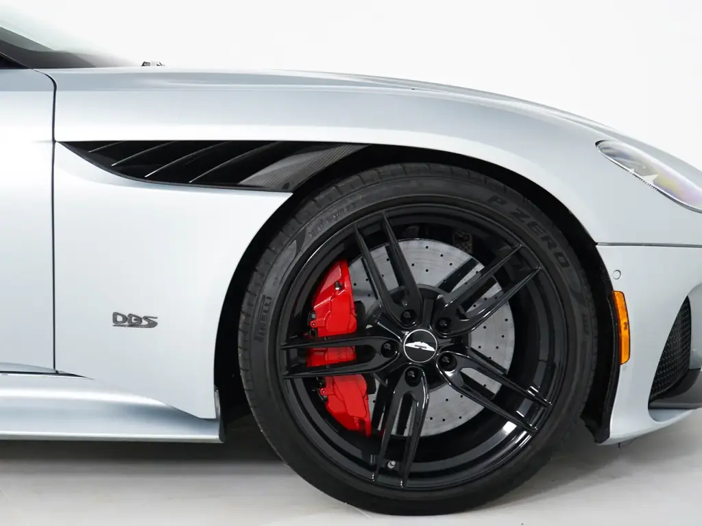 2020 DBS Superleggera Volante thumbnail vehicle image 3