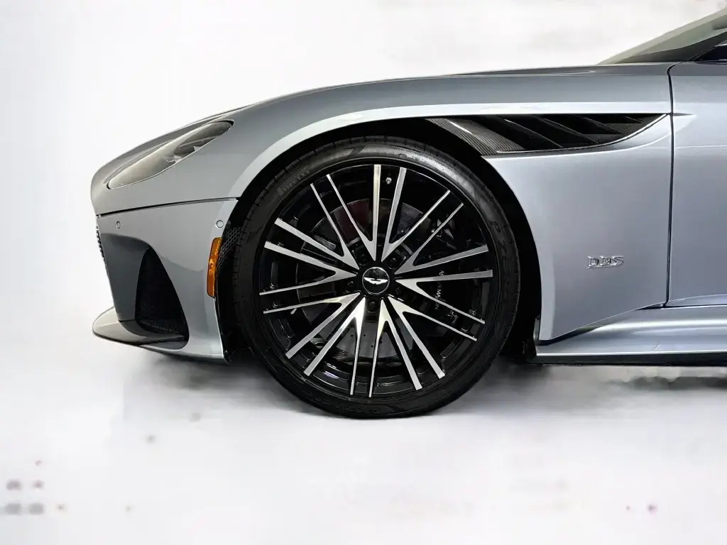 2020 DBS Superleggera Volante thumbnail vehicle image 3