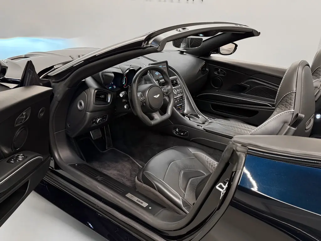 2020 DBS Superleggera Volante thumbnail vehicle image 2