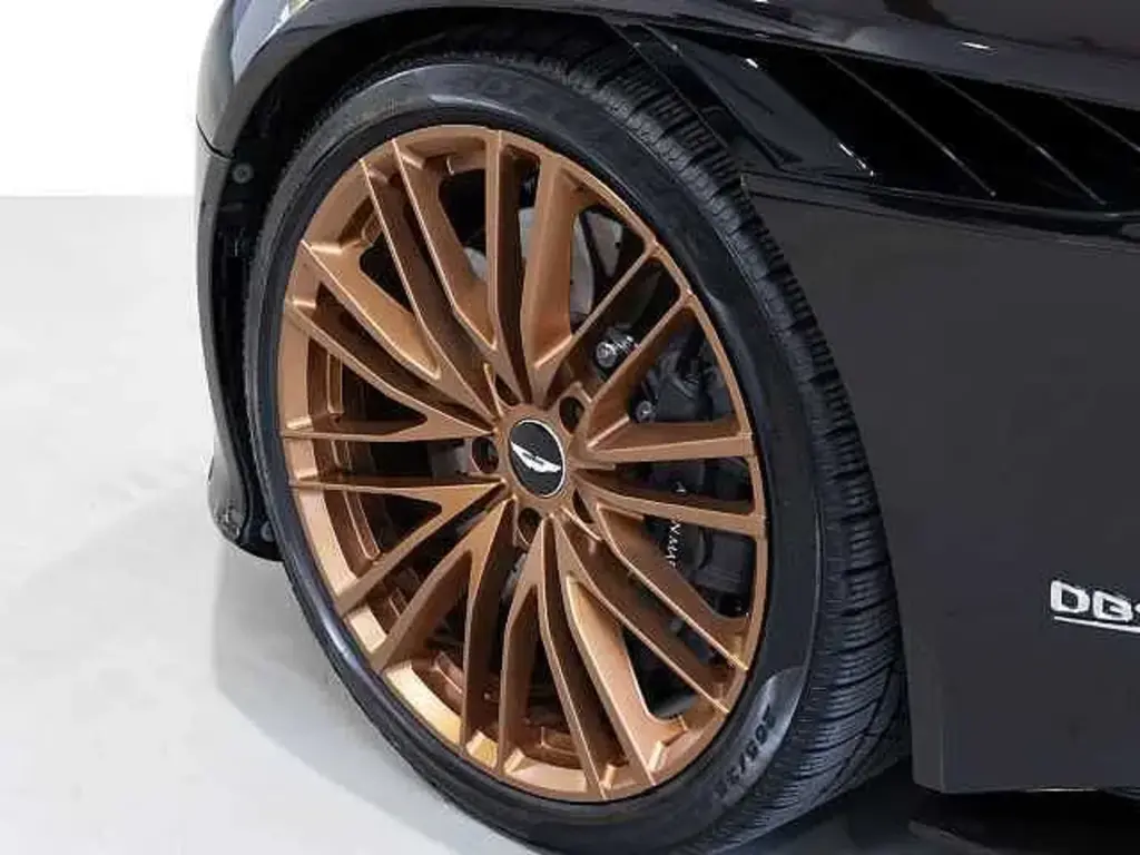 2020 DBS Superleggera Volante thumbnail vehicle image 3