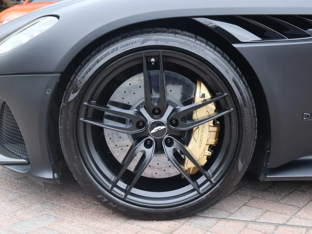 2021 DBS Superleggera Volante thumbnail vehicle image 3