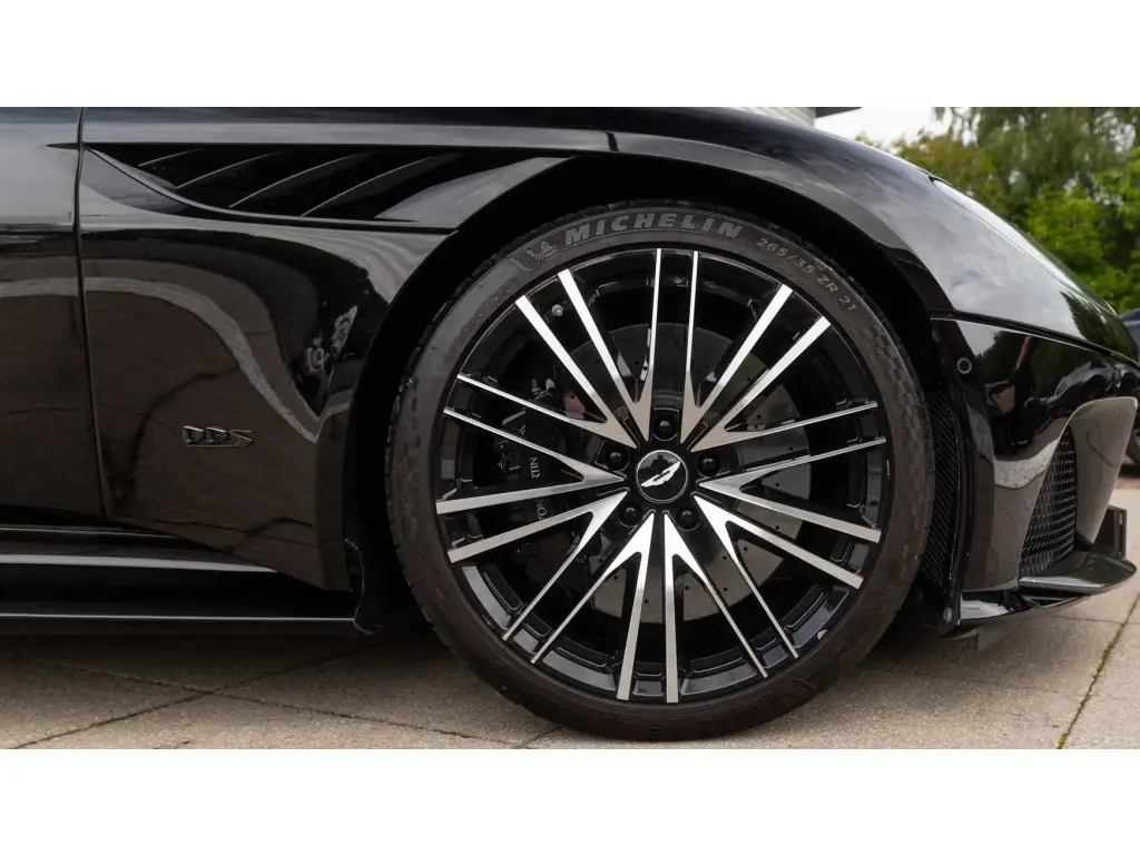 2021 DBS Superleggera Volante thumbnail vehicle image 3