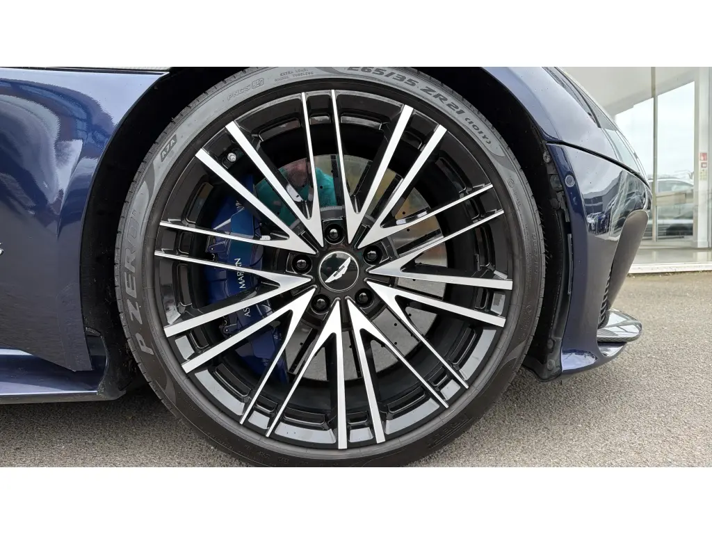 2021 DBS Superleggera Volante thumbnail vehicle image 3