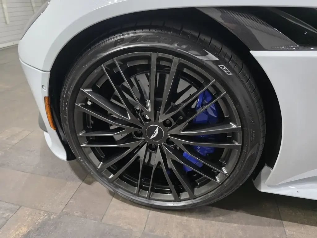 2021 DBS Superleggera Volante thumbnail vehicle image 3