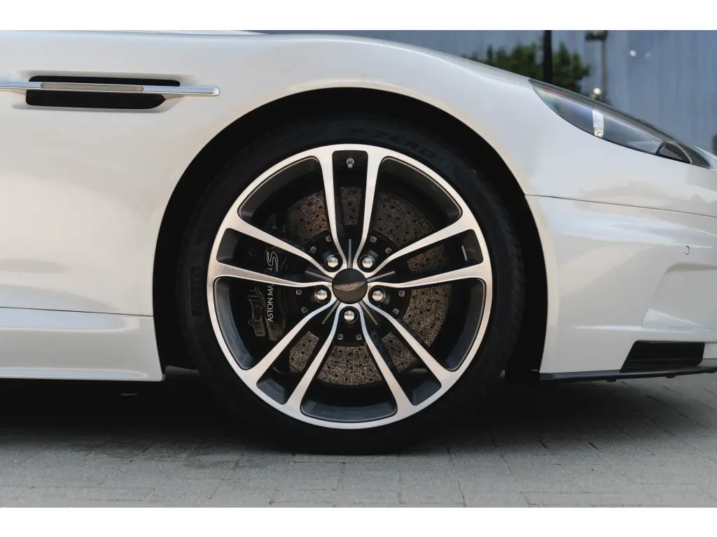 2012 DBS V12 Coupe thumbnail vehicle image 3