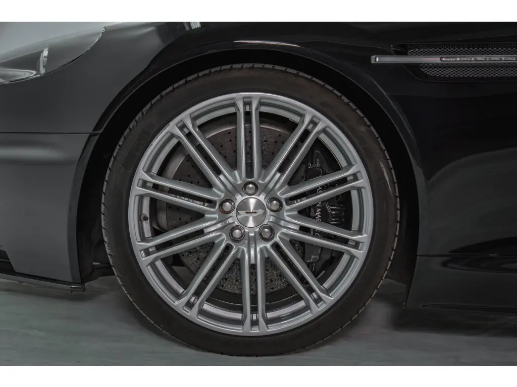 2009 DBS V12 Volante thumbnail vehicle image 3