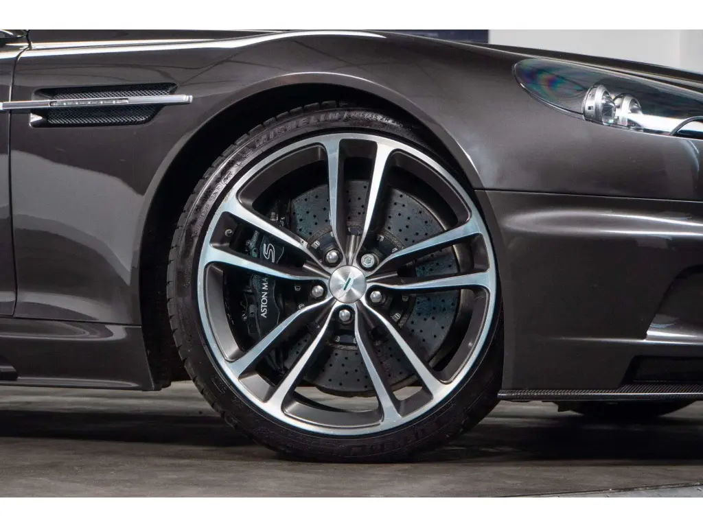 undefined thumbnail vehicle image 3