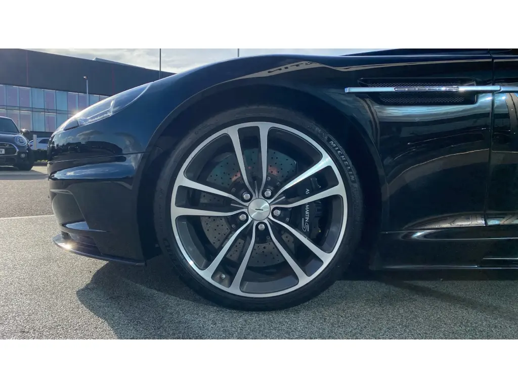 2010 DBS V12 Volante thumbnail vehicle image 3