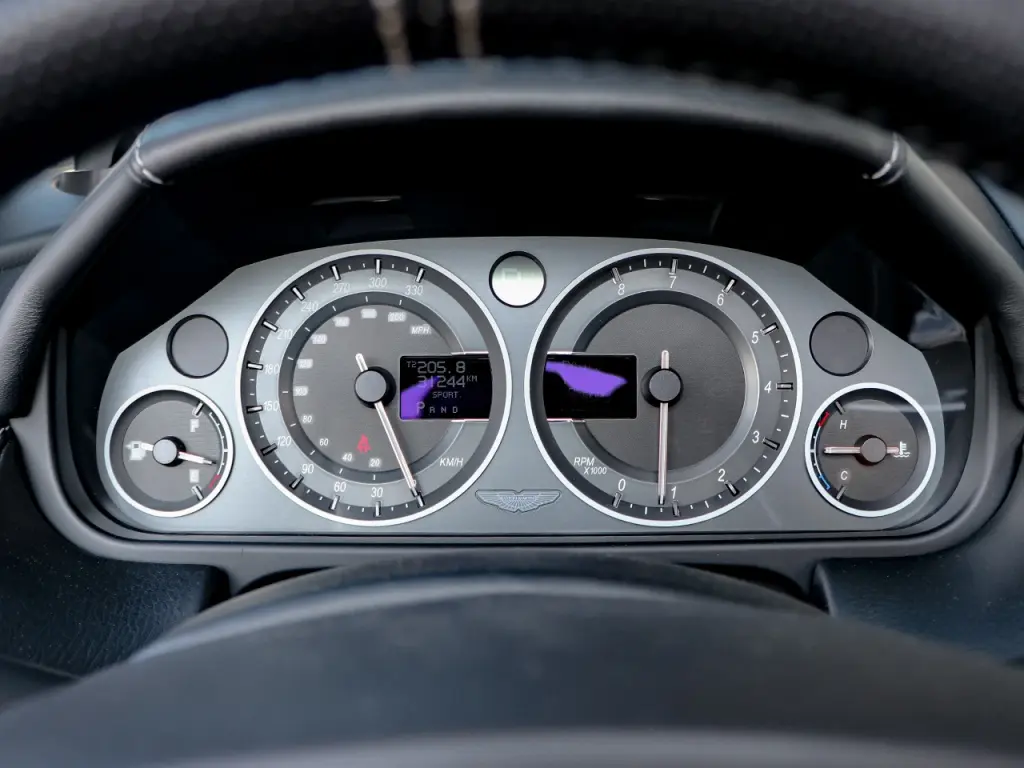 Aston Martin DBS (2007-12) DBS V12 Volante 5.9 -  - Joinsteer - #5