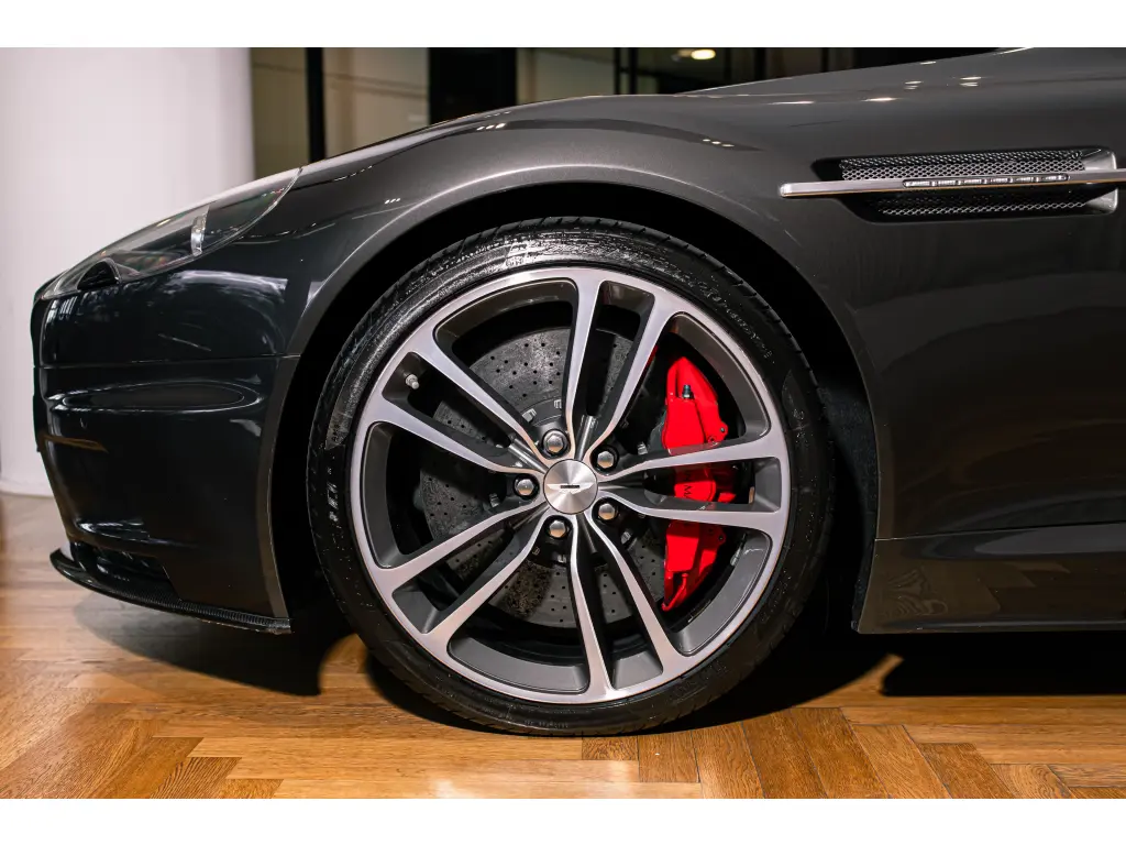 2012 DBS V12 Volante thumbnail vehicle image 3