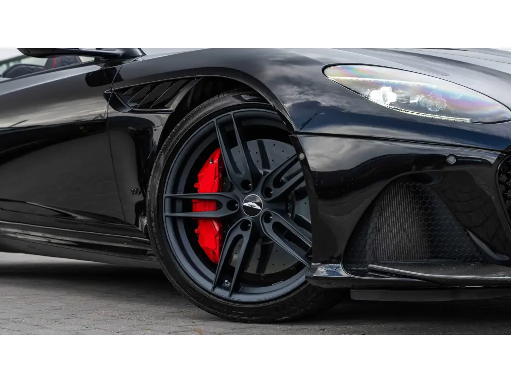 2022 DBS Volante thumbnail vehicle image 3