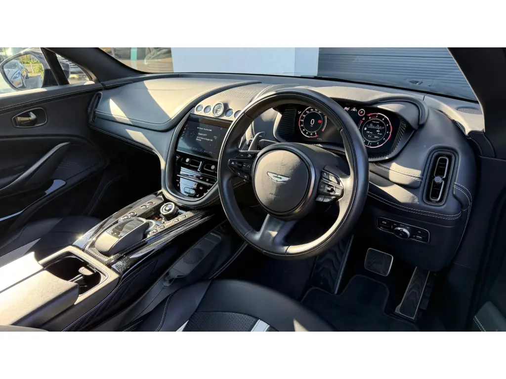 2023 DBX 707 SUV thumbnail vehicle image 2