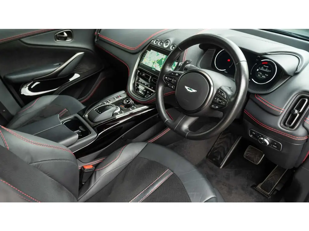 2023 DBX 707 SUV thumbnail vehicle image 2