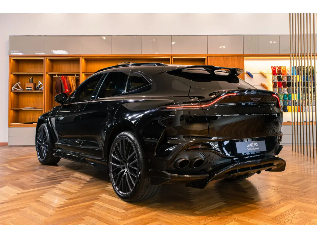 2023 DBX 707 SUV thumbnail vehicle image 1