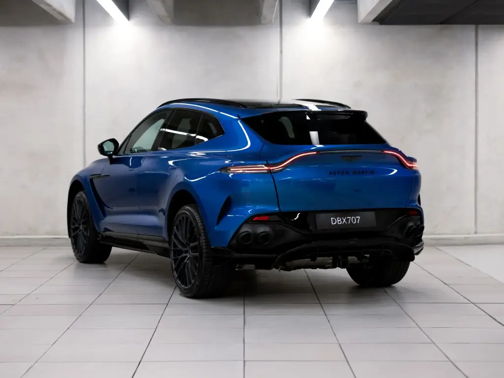 2023 DBX 707 SUV thumbnail vehicle image 1